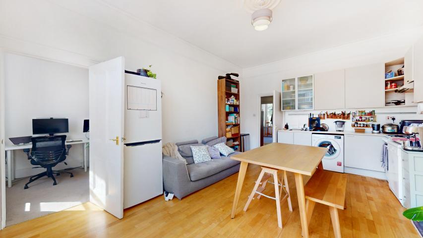 			2 Bedroom, 2 bath, 1 reception Flat			 Birchington Road, West Hampstead